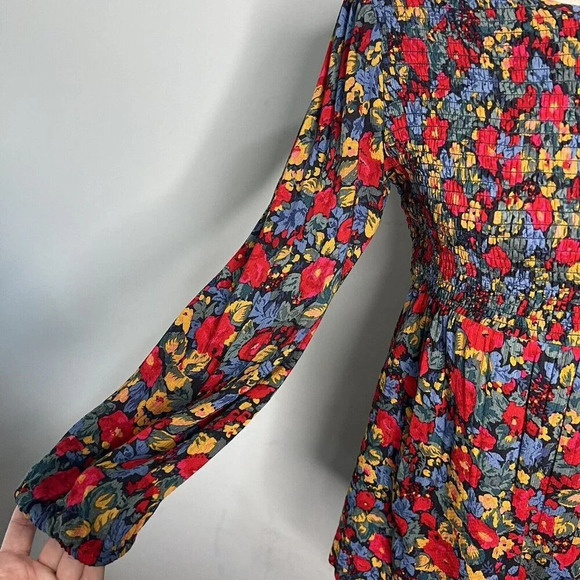 isabel maternity by ingrid isabel Floral Smocked Chest Blouse Sz XS 3/4 Sleeve - Picture 6 of 9